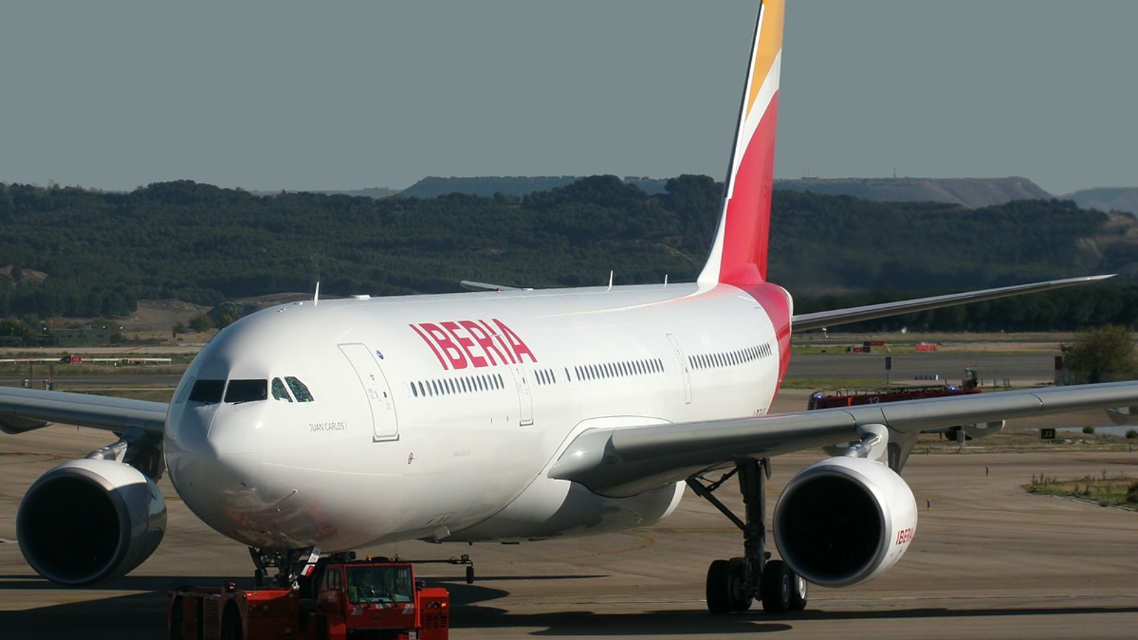 Airbus_A330-302_Iberia_EC-LYF_(10982612305)