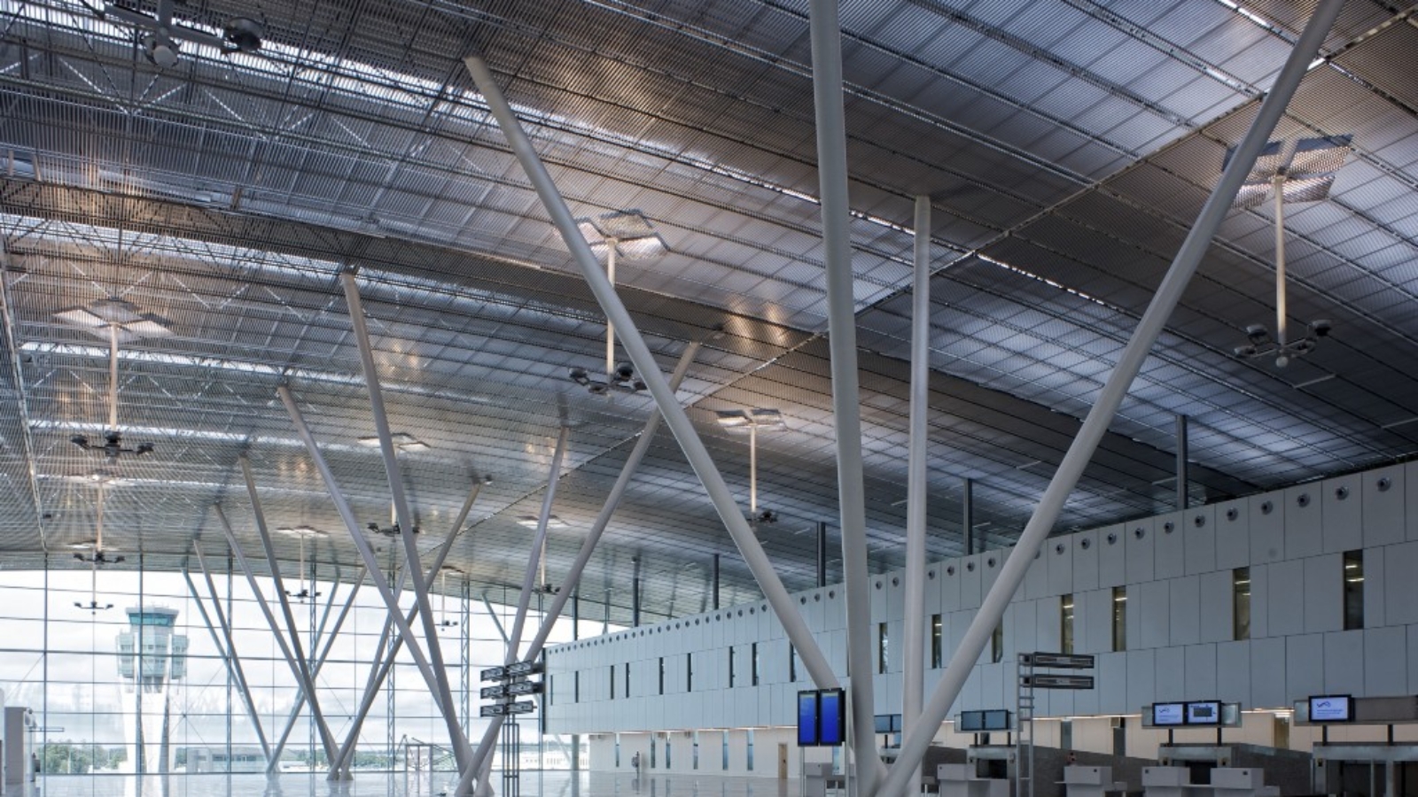 Instalaciones-del-Aeropuerto-de-Santiago-de-compostela