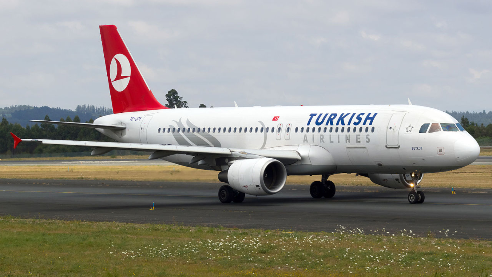 TC-JPY_A320_Turkish_SCQ_02