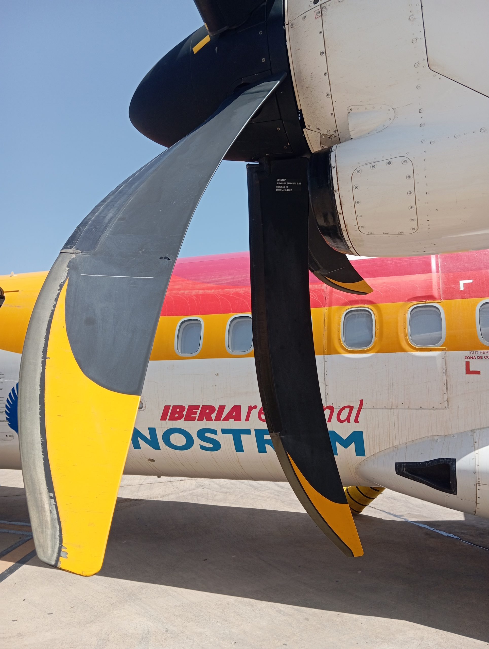 Air Nostrum volverá a conectar Santiago y Melilla